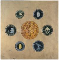 2012. 5Ft-200Ft (6xklf) "Az első magyar aranyforint" forgalmi sor dísztokban, benne I. Kár...