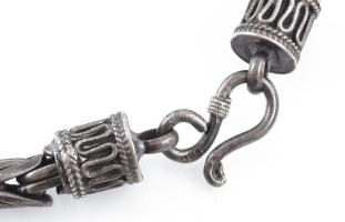 Ezüst(Ag) karkötő, jelzett, d: 6 cm, nettó: 37 g