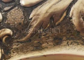 Ezüst(Ag) gazdagon díszített tálca, jelzett, d: 18,5 cm, nettó: 149 g