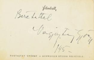 Nagyajtay György színművészt ábrázoló fotólap autográf aláírással,