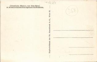 Xianxian, Sienhsien, Sien-Hsien; Chinesische Mission von Sien-Hsien. Waisenmädchen beim Spinnen von ...