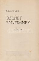 Kodolányi János: Üzenet enyéimnek. Versek. (Budapest, 1921). Magyar Írás (Bethlen Gábor Irodalmi és Nyomdai Rt.) 45 + [1] p. Egyetlen kiadás. A később próza- és esszéíróként híressé vált Kodolányi János (1899-1969) harmadik kötete - harmadik verseskötete -, mellyel az író lírai életműve be is fejeződik, a kötetet későbbi visszaemlékezésben nem tekinti életműve részének. (Ennek ellenére Szabó Lőrinc kedvező kritikát ír a kötetről a Nyugat, 1922/12. számában.) Példányunk címoldalán a kiadói megnevezés leragasztva, az első ív néhány levele kijár. Tezla 2027. Fűzve, védőborítóban.