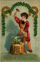 1909 Viel Glück im neuen Jahre / New Year greeting art postcard with horseshoes and clovers. Emb. litho (EK)