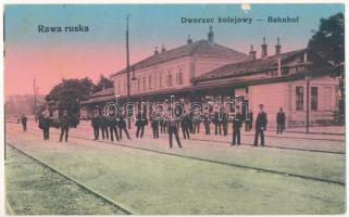1916 Rava-Ruska, Rawa Ruska; Dworzec kolejowy / Bahnhof / railway station, train, locomotive, railwaymen (fl)
