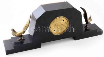 Márvány kandallóóra. cca 1930, feltehetően francia, működik, kulccsal, bronz kakas figurákkal díszít...