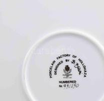 A Hollóházi gyár régen. Hollóházi dísztál, sorszámozott: 99/250, jelzett, 1987, hibátlan, d: 25 cm