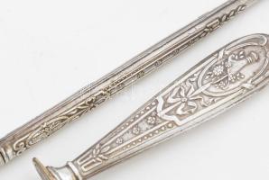 Író és pecsételő készlet. Ezüstözött fém. XIX. sz. Díszdobozban 8,3 cm, 16,5 cm