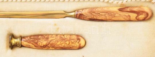 Levélnyitó és pecsételő készlet. Jáspis nyéllel XIX. sz. Díszdobozban 20 cm, 8 cm