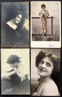 75 db RÉGI művész motívum képeslap és fotólap vegyes minőségben: hölgyek / 75 pre-1945 art motive postcards and photos in mixed quality: lady