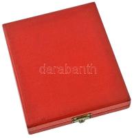 Szentesy Hiesz Géza (1896-1975) 1964. "Babai József elvtársnak a Vasas birkózóktól" részbe...