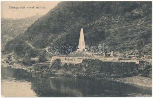 Őrhegyalja, Podhering (Munkács, Mukacheve, Mukacevo); 1848-as honvédek emlékoszlopa, emlékmű. Bertsik utóda Nagy Albert kiadása / monument to the heroes of the Hungarian Revolution 1848 (kopott sarok / worn corner)