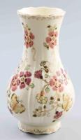 Zsolnay pillangó mintás váza. Jelzett, hibátlan, m: 18 cm