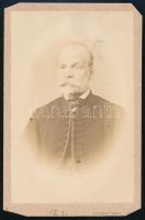 1865 Hunfalvy Pál, szül. Paul Hunsdorfer (1810-1891) jogász, etnológus, nyelvész, az MTA tagja, az 1848-1849-es forradalom és szabadságharc idején parlamenti képviselő; vizitkártya Schrecker Ignác (1834-1888) pesti műterméből, sarkai vágottak, 9,5x6 cm