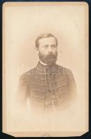 1865 Gyulai Pál (1826-1909) irodalomtörténész, költő, író, a főrendiház tagja és jegyzője, a Kisfaludy Társaság elnöke (1879-1899); vizitkártya Schrecker Ignác (1834-1888) pesti műterméből, alsó sarkai vágottak, 9,5x6 cm