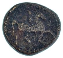 Makedónia / Kr.e. III-II. század AE19 bronz érme (6,93g) T:F Macedonia / 3rd-2nd century BC AE19 bronze coin Herakles head wearing lion skin right / Horseman right (6,93g) C:F