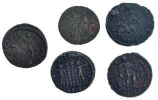Római Birodalom 5db-os bronz érmetétel T:XF,VF
Roman Empire 5pcs bronze coin lot C:XF,VF