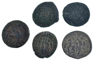 Római Birodalom 5db-os bronz érmetétel T:XF,VF
Roman Empire 5pcs bronze coin lot C:XF,VF
