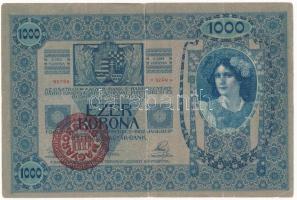 1902. 1000K &quot;1348 95766&quot;, piros &quot;MAGYARORSZÁG&quot; felülbélyegzéssel T:F kis beszakadások, de erős papír Hungary 1902. 1000 Korona &quot;1348 95766&quot;, with red &quot;MAGYARORSZÁG&quot; overprint C:F small tears, but strong paper Adamo SK35B