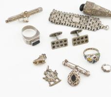 Vegyes ezüst tétel, tört darabokkal, 81,7 g