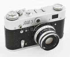 Fed-3 fényképezőgép, Fed 2,8 objektívvel, bőr tokban