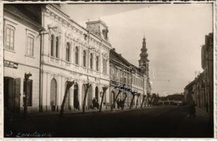 1941 Alsólendva, Alsó-Lendva, Dolnja Lendava; utca, Katona, Gerencer Jozef üzlete, templom / street view, shops, church. photo