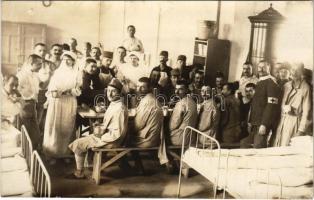 1915 Budapest IX. Gyáli úti honvéd helyőrségi kórház, dr. Bolváry, dr. Hirsch Vilmos, Lili, Dr. Joanovics Viktória. photo