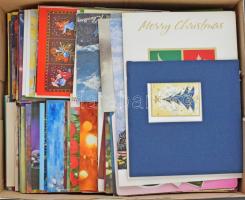 Kb. 400 db MODERN vegyes üdvözlőlap dobozban: sok nagyalakú, kihajtható és egyedi / Cca. 400 modern greeting cards in a box: many big sized, folding and custom made