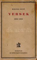 Heltai Jenő: Versek 1892-1923. Budapest, 1923. Athenaeum Irodalmi és Nyomdai Rt. 215 + [1] p. Egyetlen kiadás. Heltai Jenő válogatott versei. Részlet az előszóból: ,,Az itt összegyűjtött versek java részét eddig megjelent három verseskönyvem anyagából válogattam össze. Mind a három kötet régen elfogyott, évek óta nem kapható. Mindmáig hősiesen visszavertem minden olyan próbálkozást, amely újból való kiadásukat sürgette, [...] hiszen ezek a versek jórészt elvesztették fényüket, frisseségüket, elavultak és ma már alig többek fakó dokumentumoknál. Én magam is idegenül nézek egyikre-másikra, de nem tagadom meg őket: a maguk idejében, harminc évvel ezelőtt - háromezer évvel ezelőtt! - újat akarásukkal, az érzés és a forma szabadságára és játékosságára való törekvésükkel mégis csak valami föllélekzésféle voltak az akkori elgyengült líra fojtó levegőjében. Ma már színtelen az a hang, amely akkor forradalmi volt, a sok tiszteletlen, vakmerő vers olyan, mintha hosszú fehér szakálla volna már. Volt egy kis irodalmi harc is ezek körül a versek körül, és ezen a réven én is belekerültem egyik-másik irodalomtörténeti tankönyvbe, igaz, hogy csak elriasztó példa gyanánt. Az is valami. (Huszonegy éves voltam, amikor első verseskönyvem megjelent, akkor bélyegeztek először erkölcstelennek. Destruktív csak ötven éves koromban lettem, tehát úgy látszik, nem sokat változtam ez alatt a harminc év alatt. A kritika sem.)&quot; Példányunk fűzése meglazult. Fűzve, enyhén sérült, foltos, enyhén gyűrött kiadói borítóban. Körülvágatlan példány.