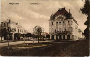 1915 Nagykároly, Carei; Széchenyi utca, Kereskedelmi és Iparbank, gyógyszertár. Eigner Simon kiadása / street view, bank, pharmacy (fl)