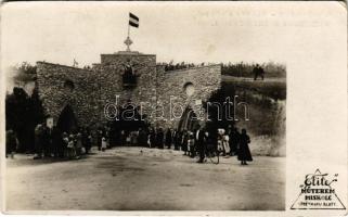 Miskolctapolca, Görömbölytapolca, Görömbölyi-Tapolca, Tapolca (Miskolc); Verebesi sziklatemplom. Tervezte Menner László építőművész. Elite műterem photo (EK)