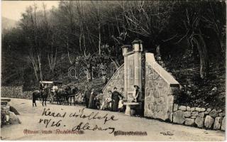 1912 Vöröstoronyi-szoros, Roter-Turm-Pass, Pasul Turnu Rosu; Császár kút a szorosban, lovaskocsi. Graef Károly kiadása / Kaiserbrunn / well, fountain, horse-drawn carriage