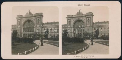 cca 1890 Budapest, Keleti Pályaudvar, sztereófotó, 9×18 cm