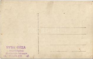 Vöröskatona puskával / Hungarian soldier of the Red Army with gun. Ryba Géza photo