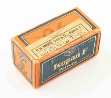 M. kir. katonatiszt kitüntetésekkel, fényképezőgéppel, 2 db negatív