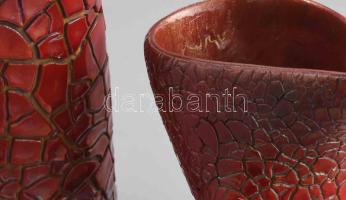 Zsolnay 2 darab repesztett ökörvér mázas váza. Restauráltak, m: 13-29 cm