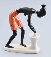 Hollóházi afrikai nő. Terv.: Balogh Béla. Jelzett, hibátlan, m: 13 cm