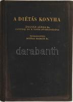 Ángyán János - D.-né Mittag Margit: A diétás konyha a mindennapos gyakorlatban. Dr. - - egyetemi ny. r. tanár jóváhagyásával a Pécsi Erzsébet Tudományegyetem Belklinikájának gyakorlata alapján összeáll. - - a belklinika diétás tanársegédje.  I.: A szív, a vérkeringés és a vese megbetegedéseinek étrendje. II.: A gyomor-, bél-, máj- és epehólyagbetegségek étrendi ellátása. III.: A lázas megbetegedések, a tuberkulózis, a vészes vérszegénység, a Bazedow-kór és az idült székrekedés étrendje, soványító és hízlaló étrend. IV.: A cukorbetegek étrendje. Bp.,(1933.),Singer és Wolfner, 4+131+5 p.+4 t. Kiadói aranyozott egészvászon-kötés, a borítón kopásnyomokkal.