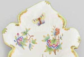 Herendi Viktória mintás asztalközép kínáló. Átcsomózott mintás fogóval. Jelzett, hibátlan, 46x23x13 ...