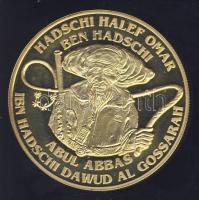 Németország 1992. "Karl May - Hadshi Halef Omar" aranyozott Cu-Ni emlékérem tanúsítvánnyal...