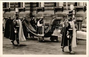 Budapest, Hercegprímás a Szent István körmenetben