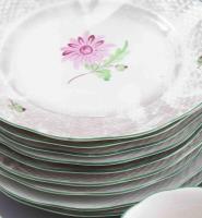 Herendi Tertia 24 darabos készlet. Tálak, tálkák, csészék, közte sérültekkel