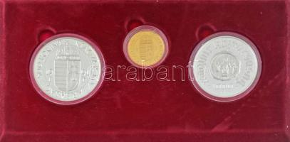 1991. 10.000Ft Au "II. János Pál pápa látogatása" dísztokban, tanúsítvánnyal (6,98g/0.986)...