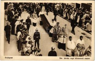 Budapest, Szent István-napi körmenet (ragasztónyom / glue marks)