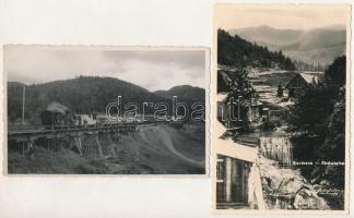 Kovászna, Covasna; fűrésztelep és faszállító iparvasút, vonat, gőzmozdony - 2 db régi képeslap / sawmill and the industrial railway, train, locomotive - 2 pre-1945 postcards