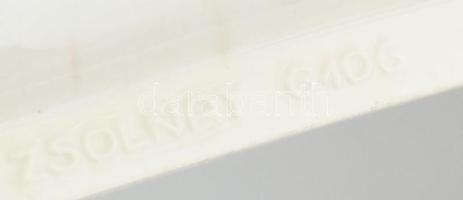 Zsolnay ügynöki porcelán makett WC csésze és mosdókagyló. Egyik jelzett. 12x16 cm és 11x12 cm, ritka...