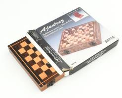 Utazó sakk készlet dobozában, 21x21 cm