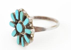Zuni ezüst(Ag) gyűrű türkizzel, jelzés nélkül, méret: 55, bruttó: 2,6 g