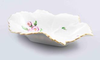 Herendi levél alakú ékszeres tálka. Jelzett, hibátlan, h: 15 cm