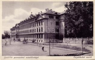 Gödöllő premontrei nevelőintézet teniszpályával