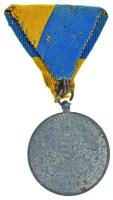 1941. "Délvidéki Emlékérem" Zn emlékérem eredeti mellszalagon. Szign.: BERÁN L. T:VF korr....